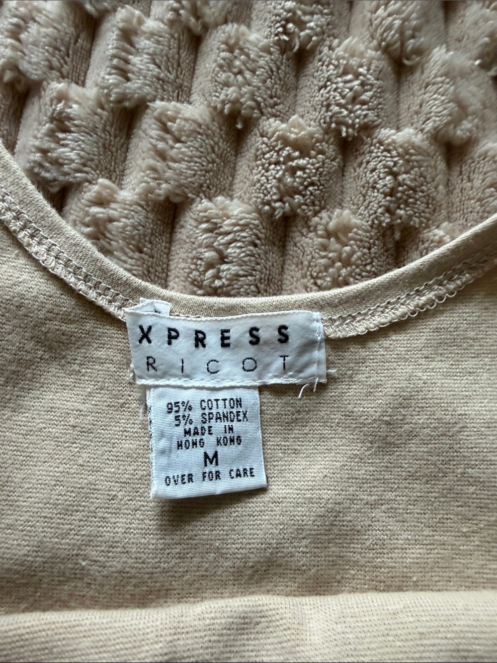 2 Everyday Ribbed V-Neck Tank — Cream & Tan - Picture 5 of 9